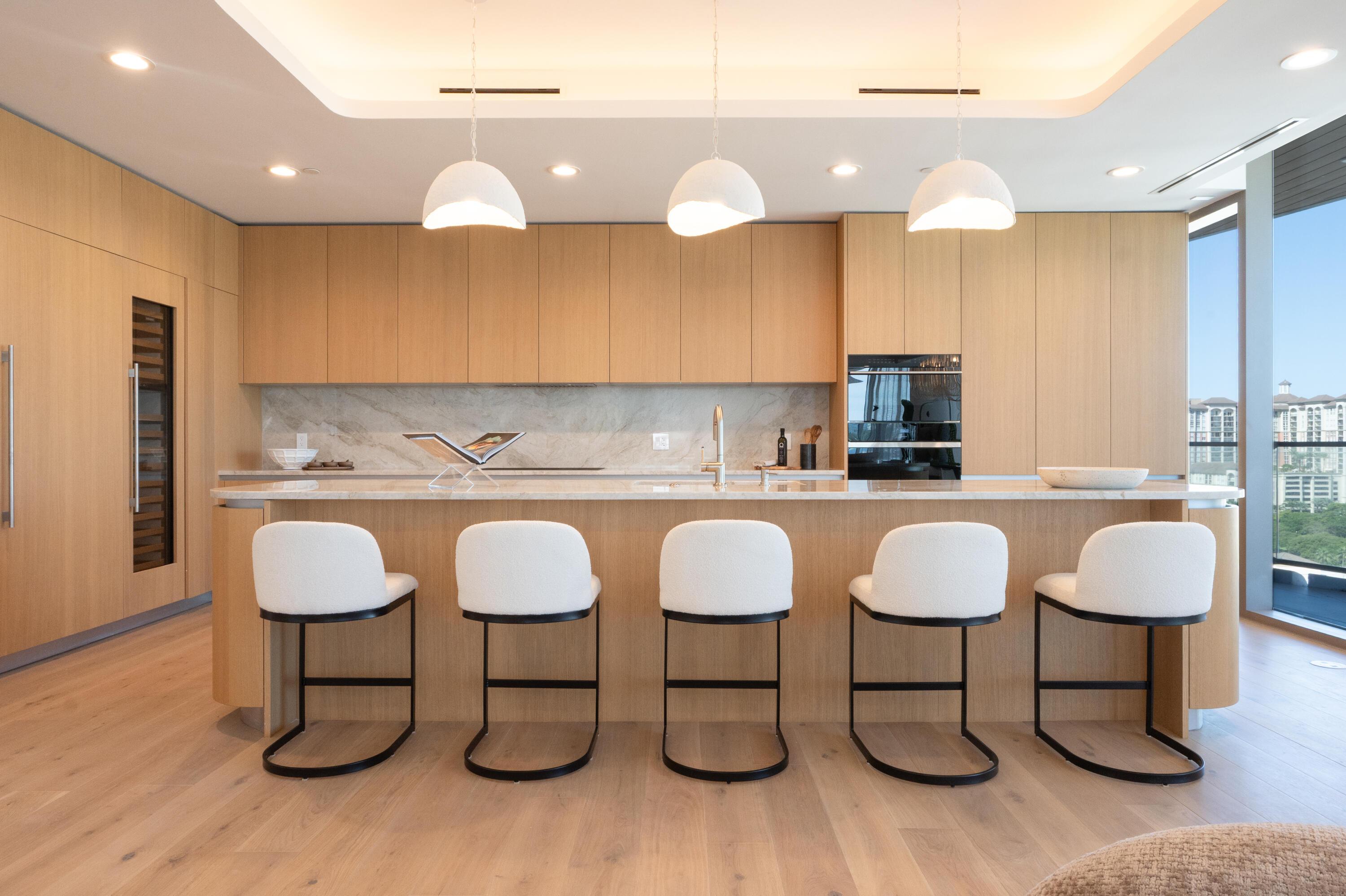 Image 2: Kitchen
