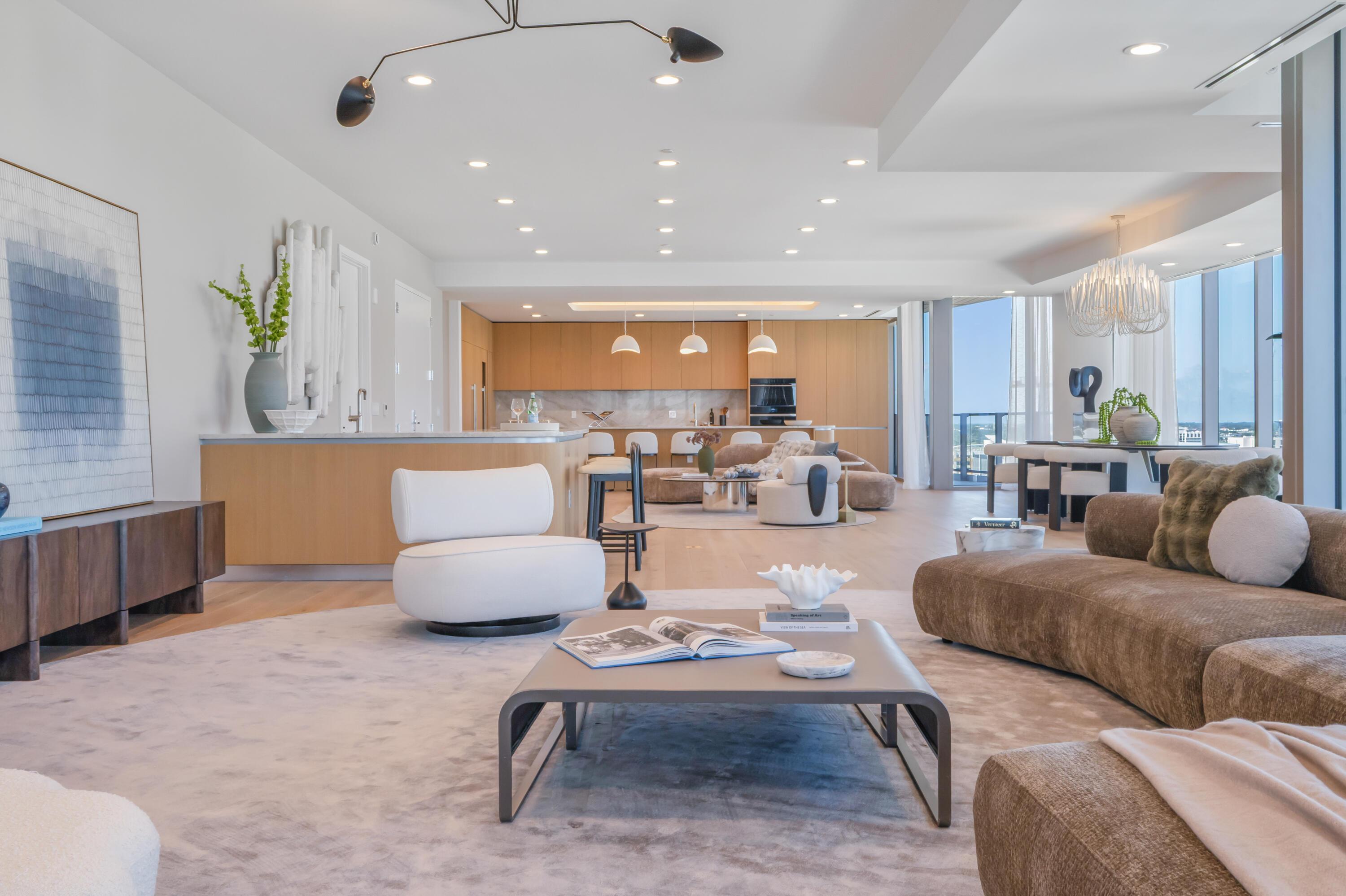 Image 3: Living Room/Kitchen