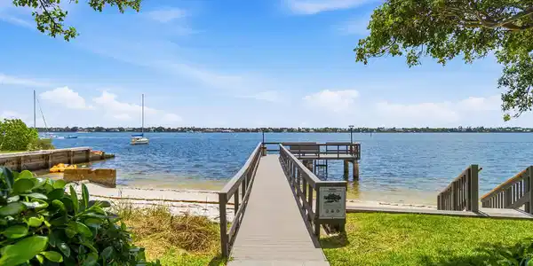 Image 3: 5600-N-FLAGLER-DR-2202-33407-004