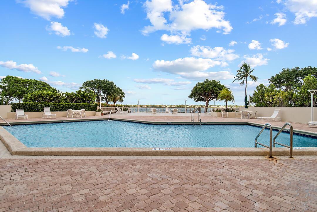 Image 4: PBH Pool