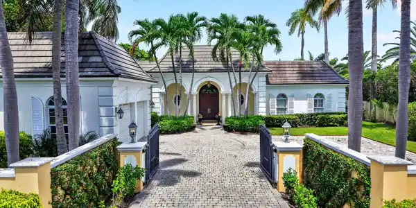255 CHERRY Lane