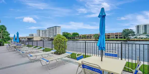 2900 NE 14th Street Causeway