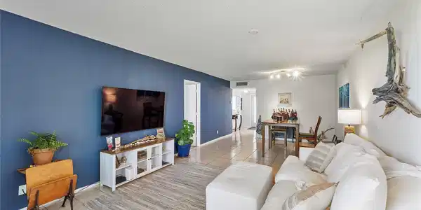 3150 NE 48th Ct
