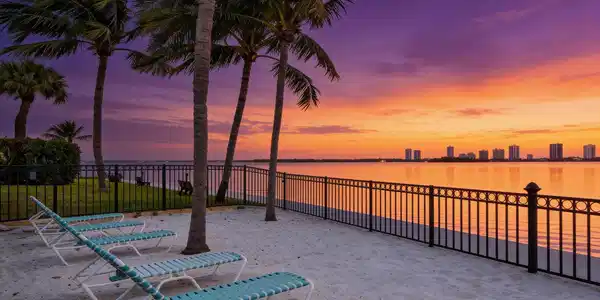 Image 3: 1030 Lake Shore Drive 103 - Beach