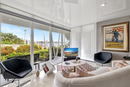 2701 Yacht Club Boulevard