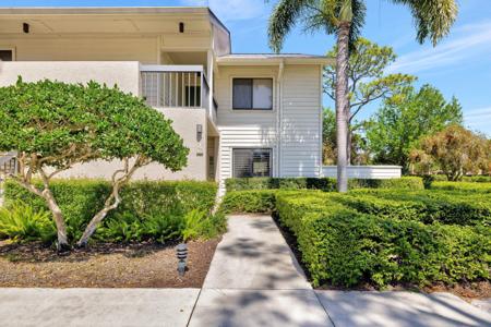 6433 SE Brandywine Court