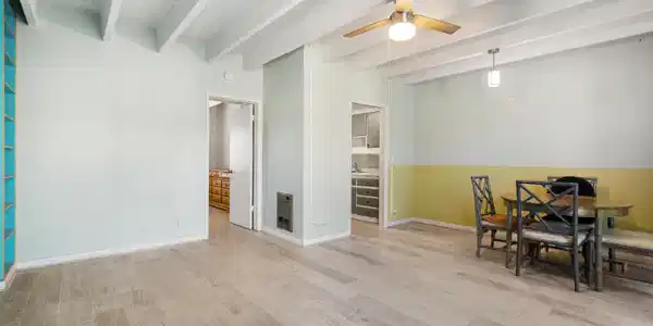 Image 4: living room