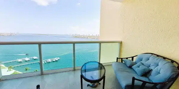 2650 Lake Shore Drive