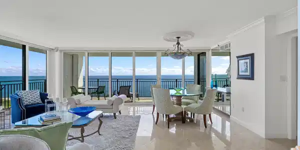 Image 3: OCEANVIEW WRAPAROUND GREAT ROOM