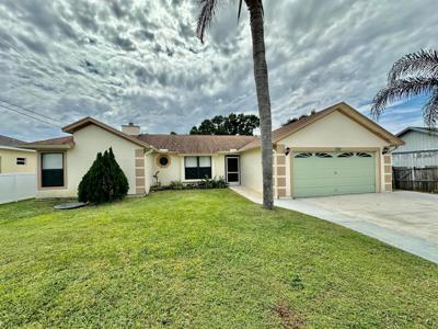 262 SW Aubudon Avenue