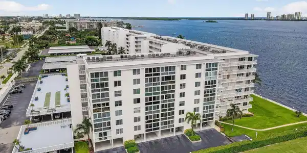 301 Lake Shore Drive