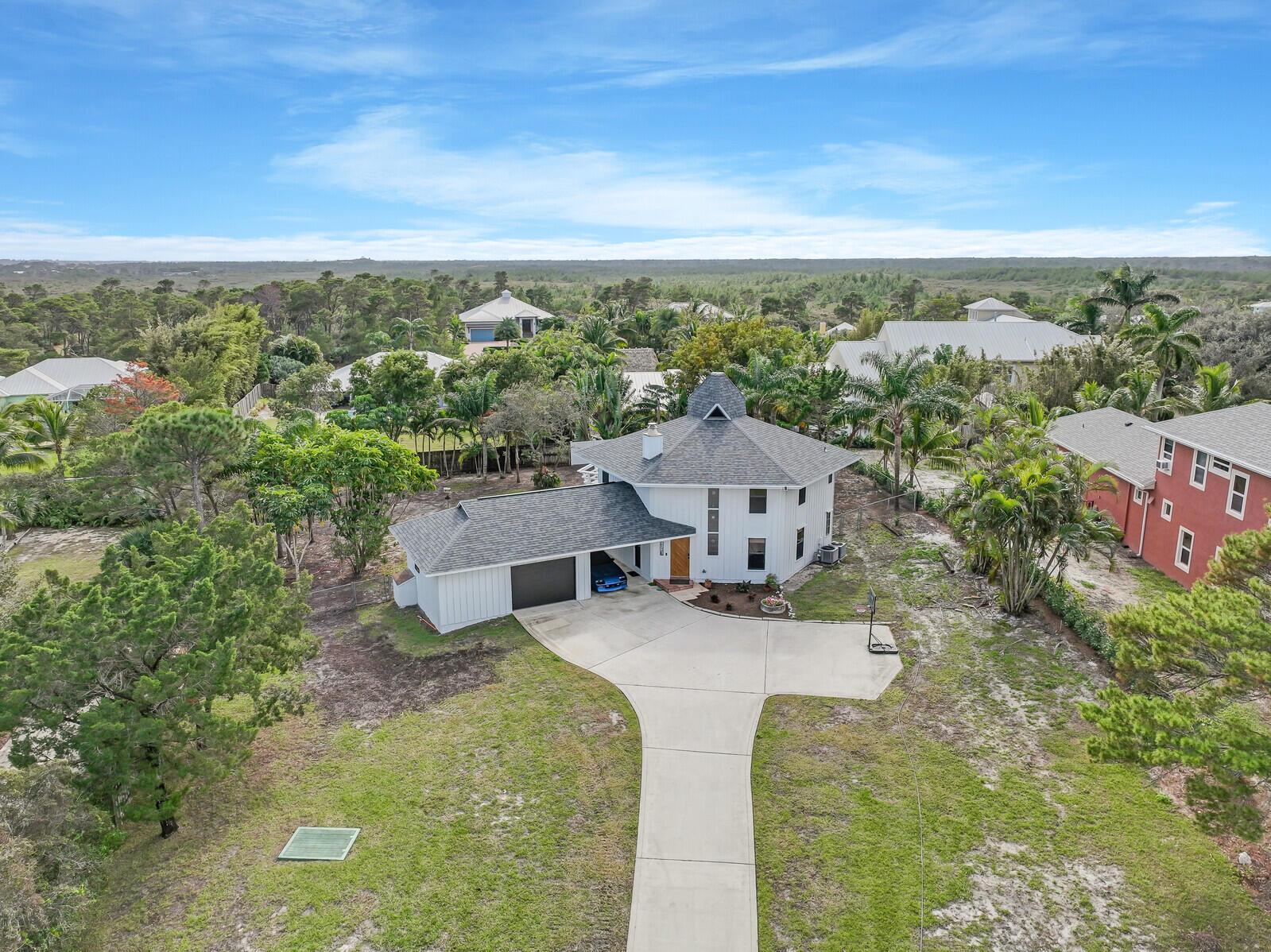 Image 2: 04_Aerial_4_mls