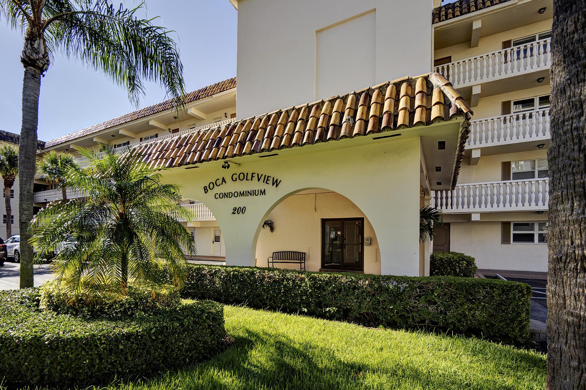 Image 3: Front Entrance