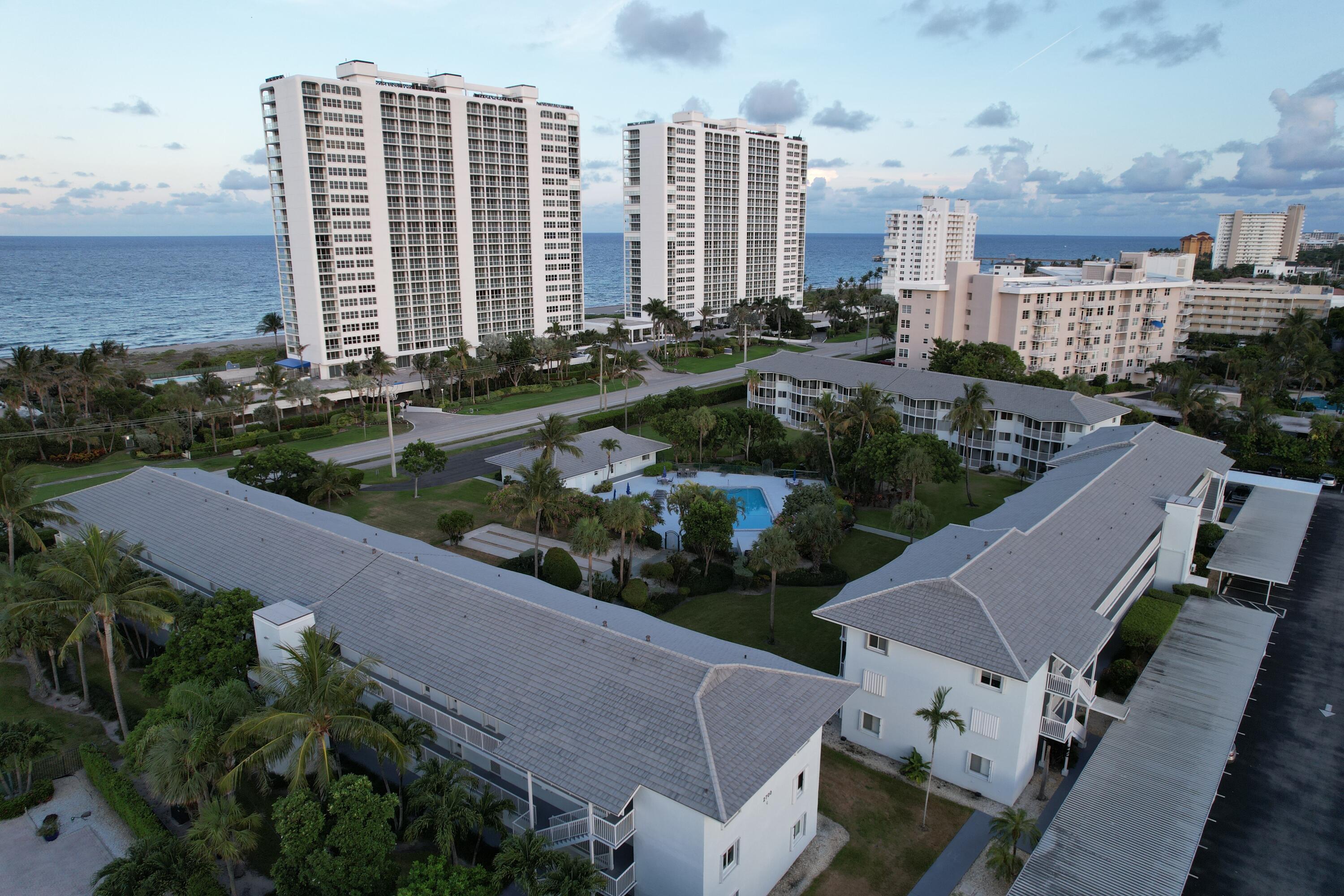 Image 3: Building 2700
