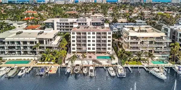 155 Isle Of Venice Dr