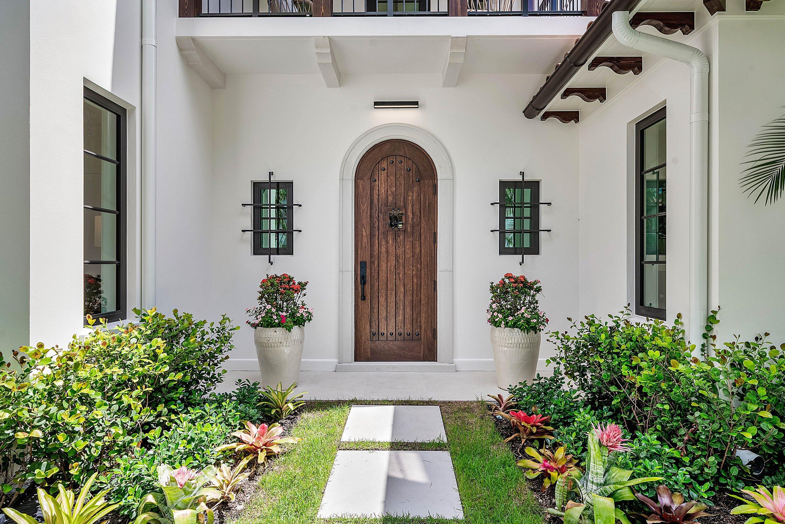 Image 2: 006-230PershingWay-WestPalmBeach-FL-3340