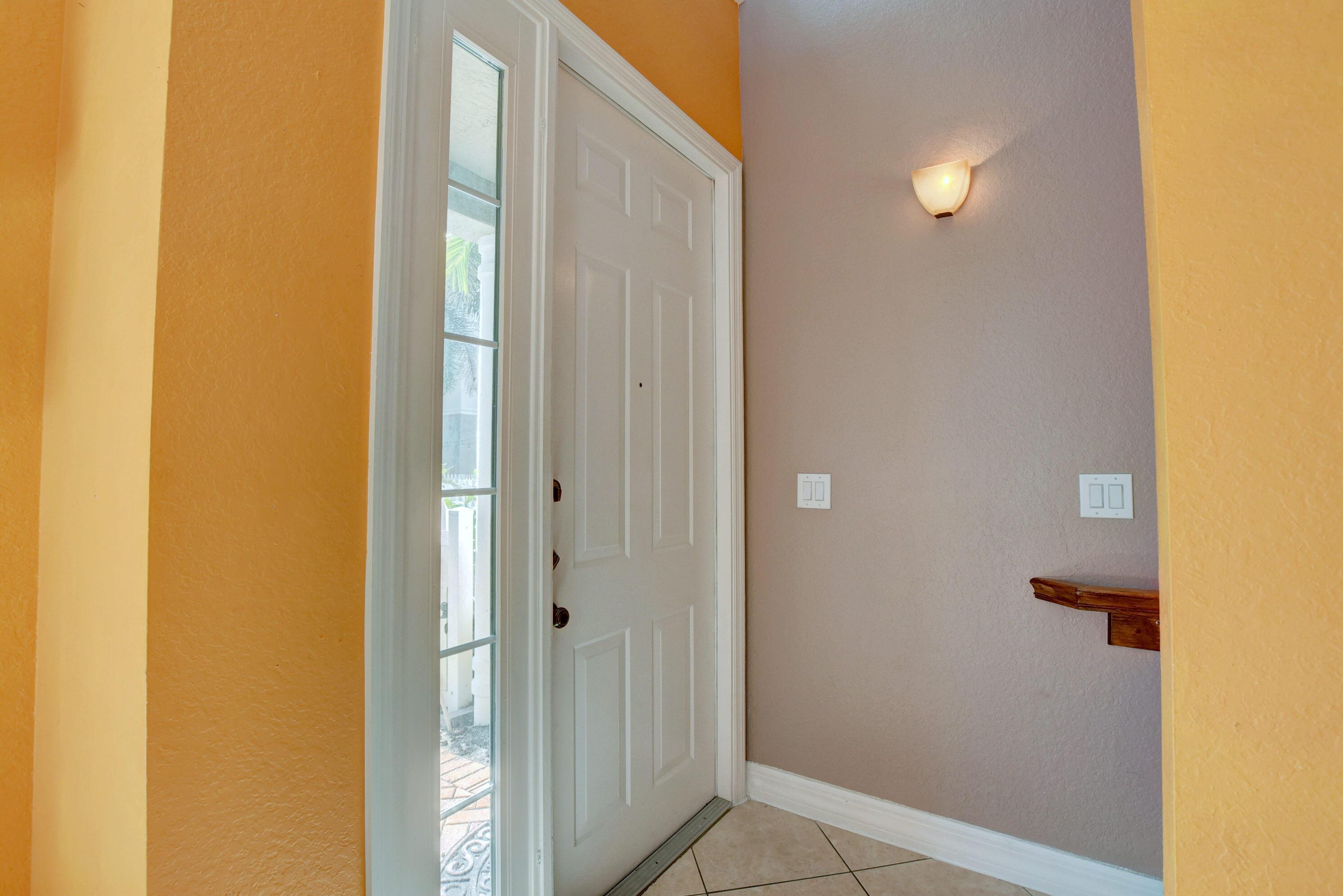 Image 2: 21_dsc_1178_79_80_81_82