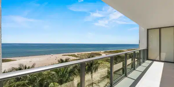 Image 3: Ocean Side Terrace