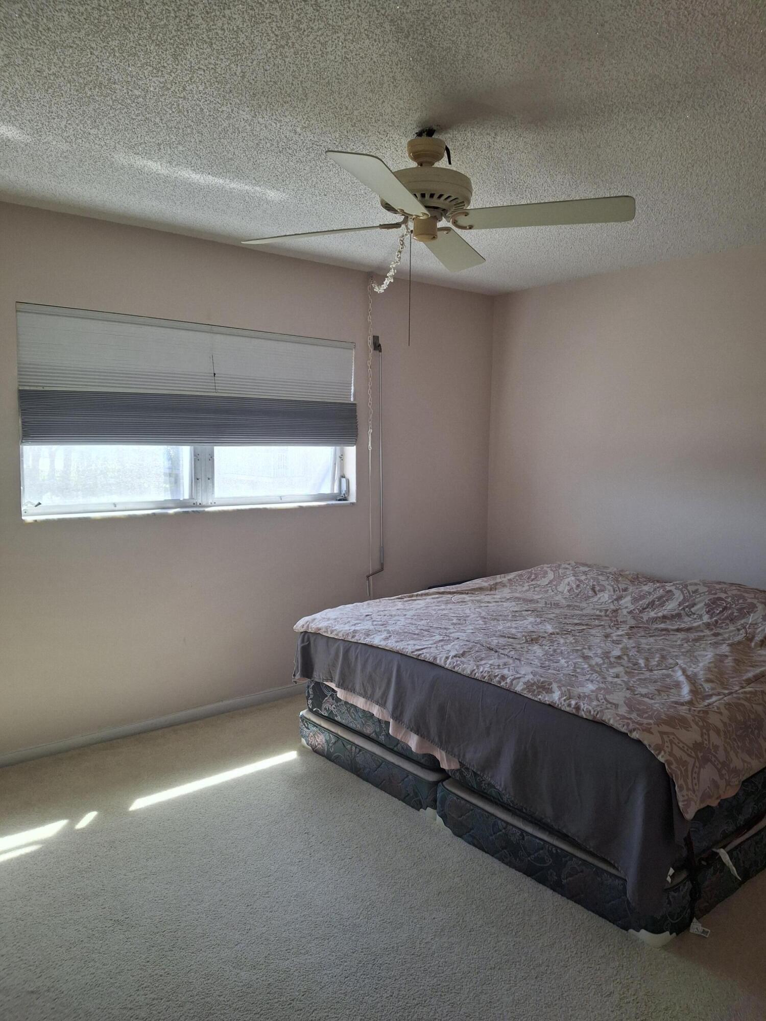 Image 4: Master Bedroom