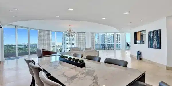 Image 2: Dining Area with Spectacular Views