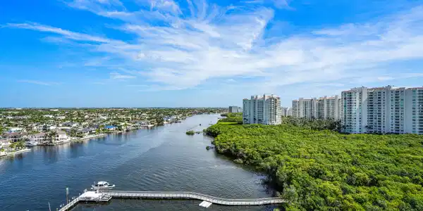 Image 2: 025-3912SouthOceanBoulevard-1501-Highlan