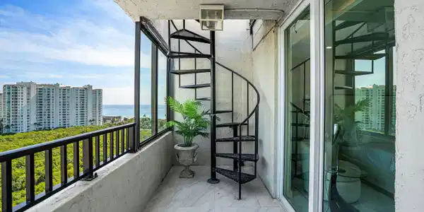 Image 3: 027-3912SouthOceanBoulevard-1501-Highlan