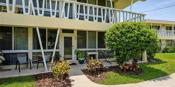 2755 NE 28th Ave