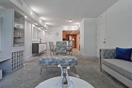 7501 E Treasure Drive