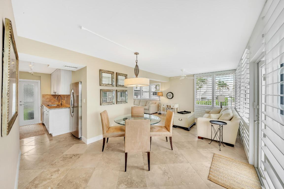 Image 4: 3 Entrance View (01)