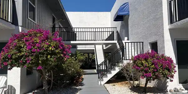 1180 Carlton Court