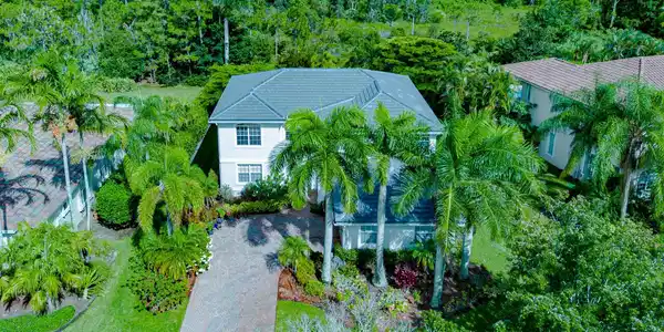 Image 4: 4989 SW Saint Creek Drive-6