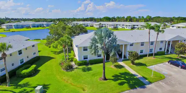 402 Grove Isle Circle