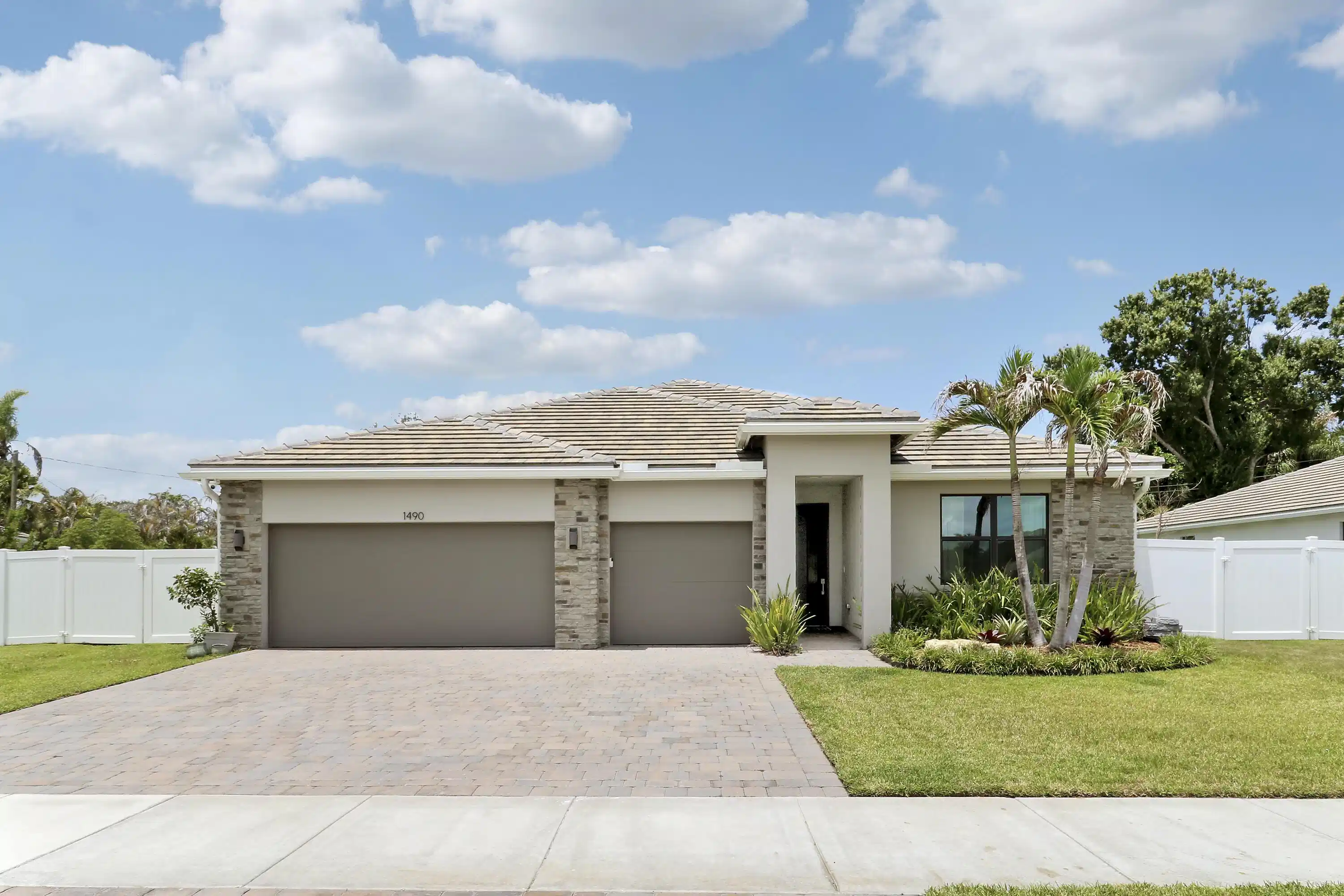Image 1: Front of Home