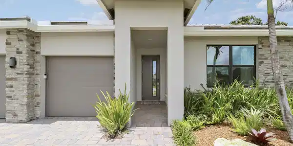 Image 4: Front of Home