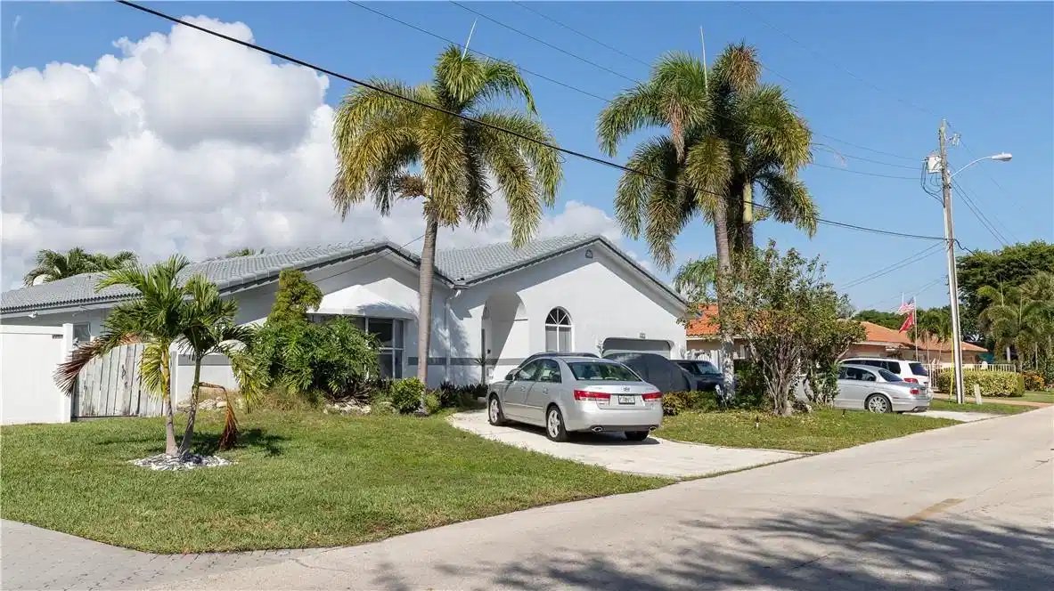 Image 1: Photo 1