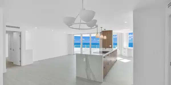 550 S Ocean Boulevard