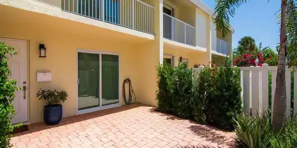 4023 Silver Palm Drive