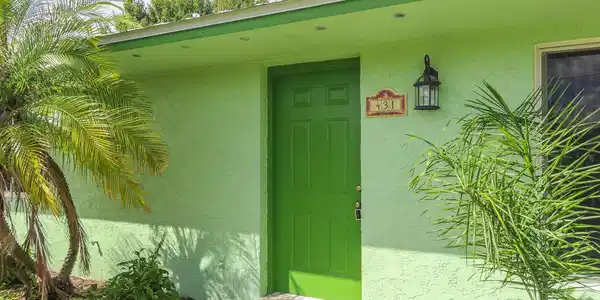 Image 4: Entry
