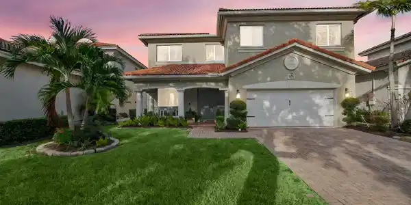 5947 SW Bald Eagle Drive