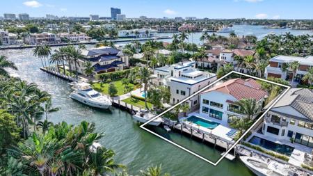 808 Solar Isle Dr