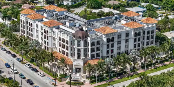1 N Ocean Boulevard N