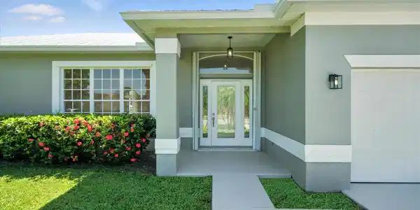 Image 4: Entry
