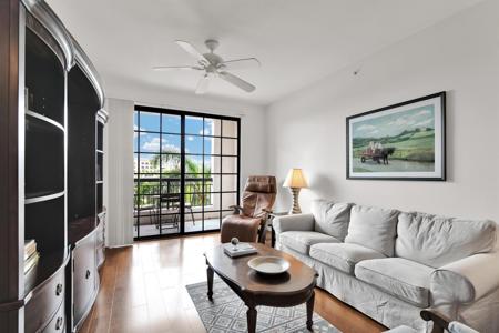 233 S Federal Highway