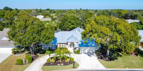 1837 SW Hunters Club Way