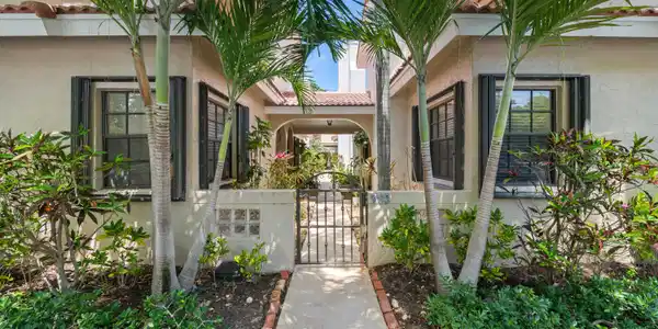 905 SE 12th Court