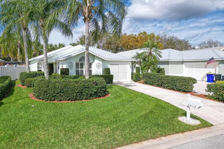 3412 SW Coco Palm Drive