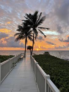 2001 N OCEAN Boulevard