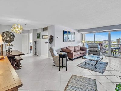 2841 N Ocean Blvd