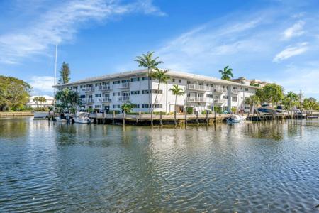 535 Hendricks Isle