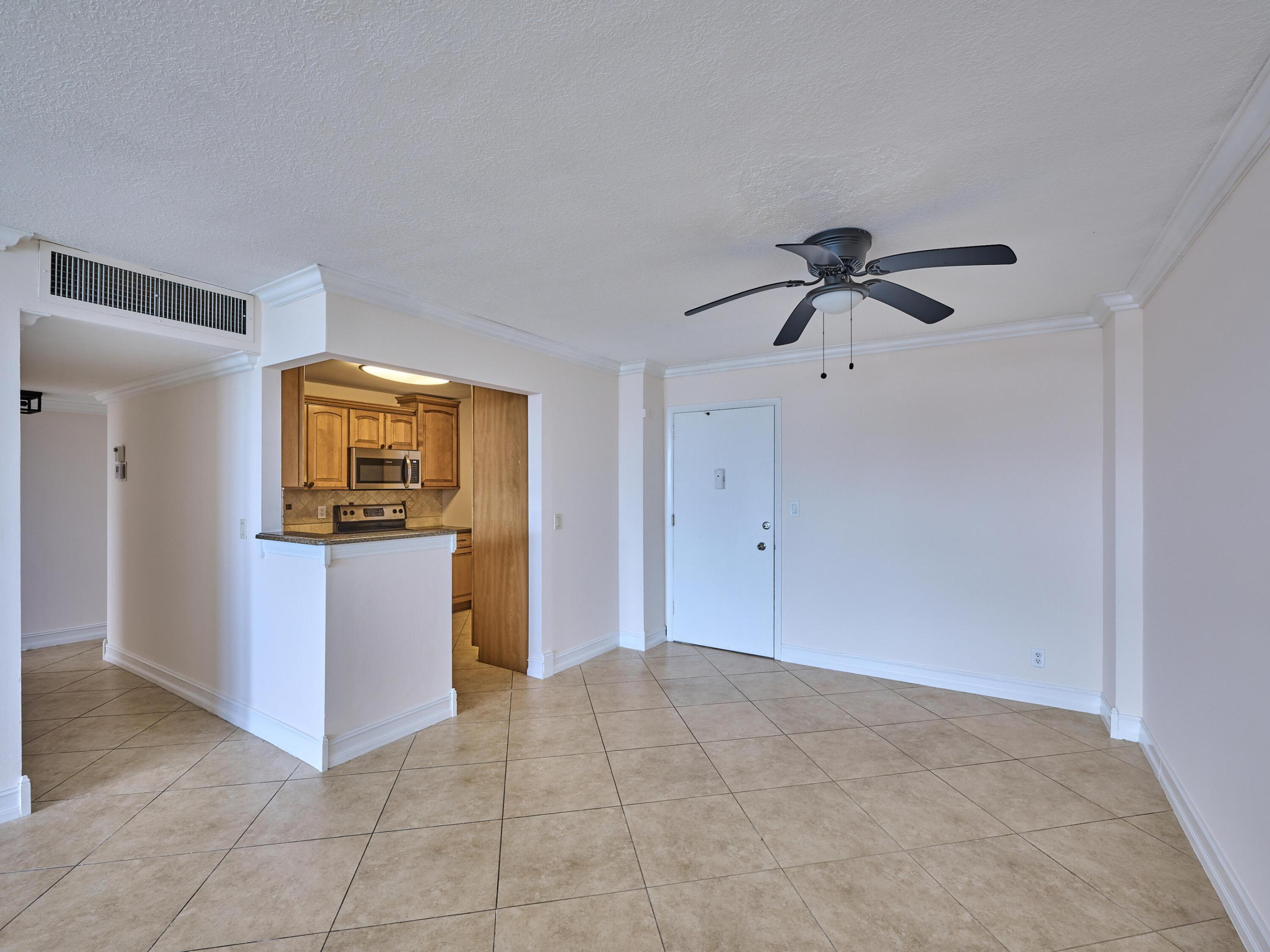 Image 3: Living Area